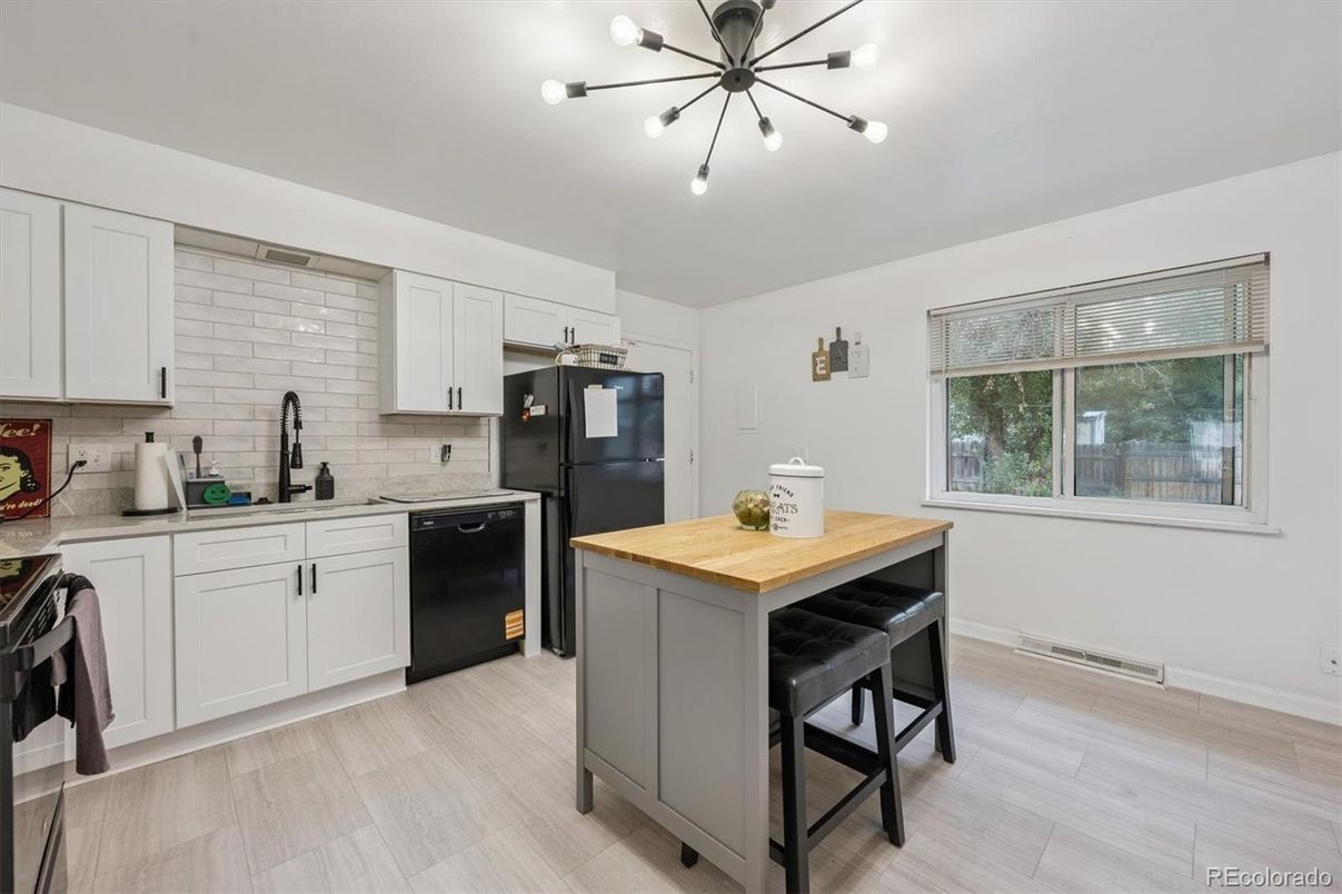 Interior, Kitchen, Pendant Lights, Wood Texture Flooring