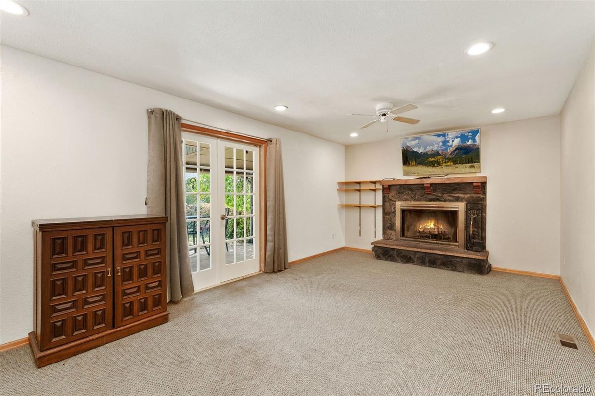 Empty room, Fireplace, Interior, Recessed Lighting