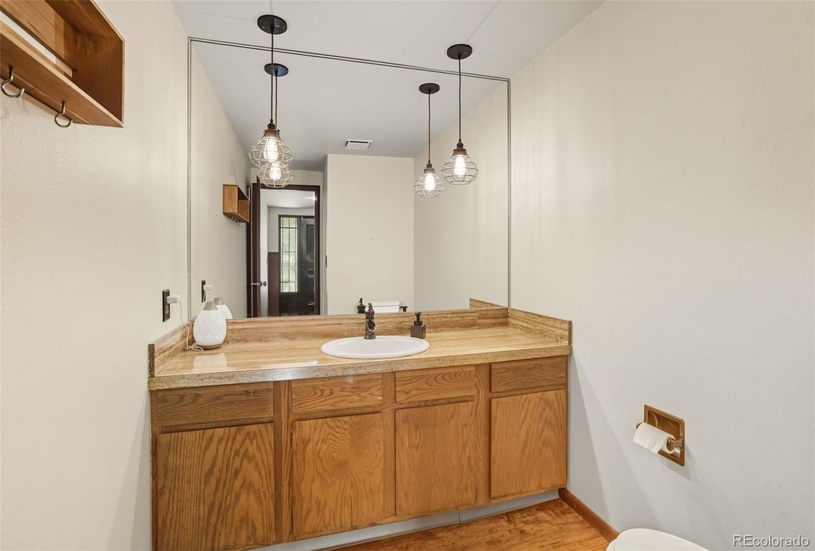 Bathroom, Interior, Pendant Lights, Wood Texture Flooring