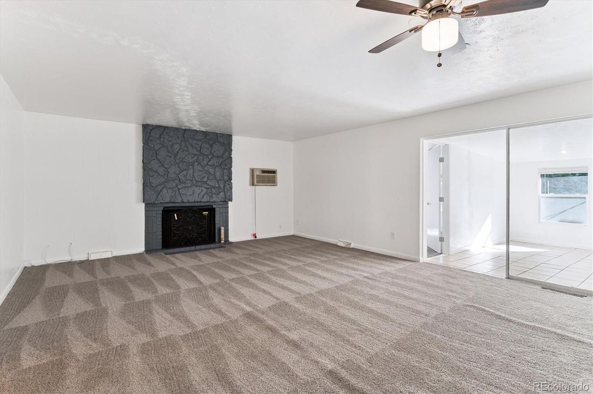 Empty room, Fireplace, Interior
