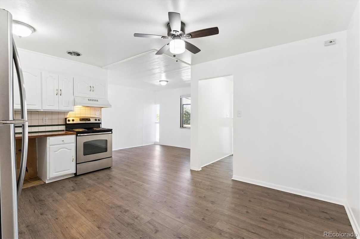 Interior, Kitchen, Stainless Steel Appliances, Wood Texture Flooring