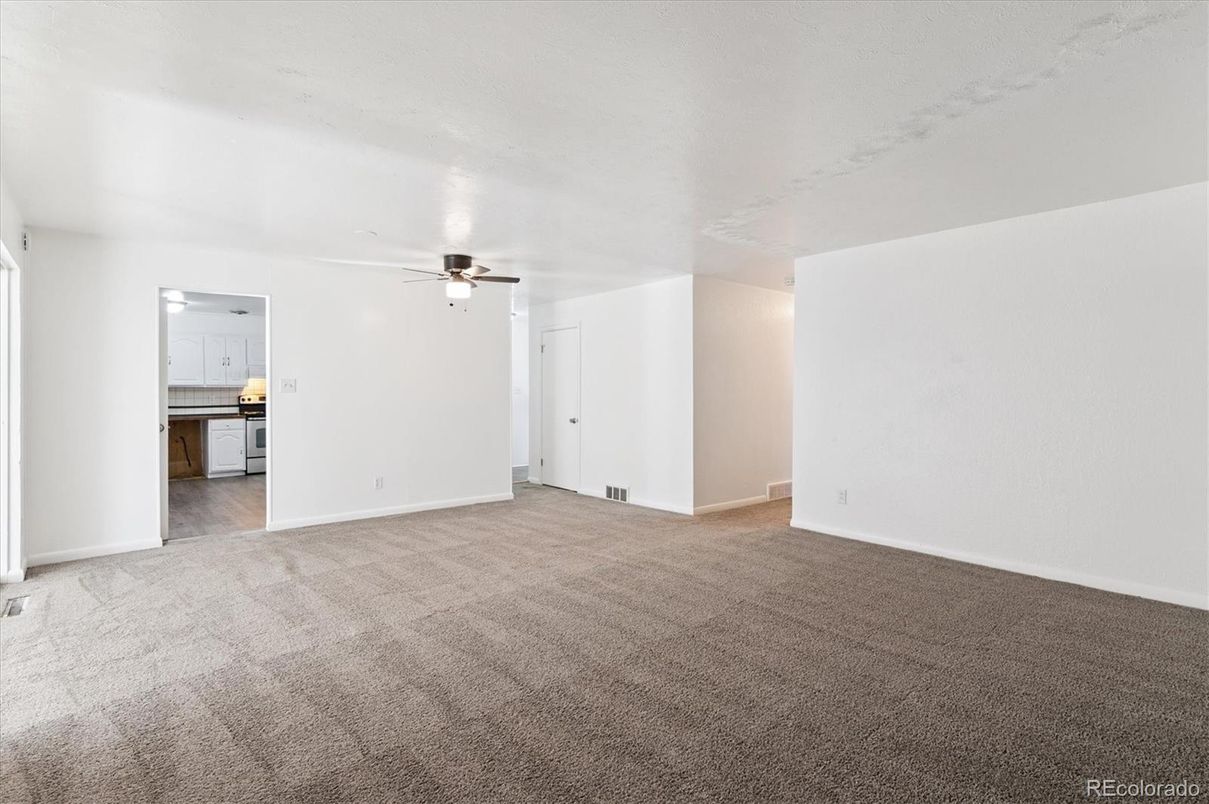 Empty room, Interior, Kitchen