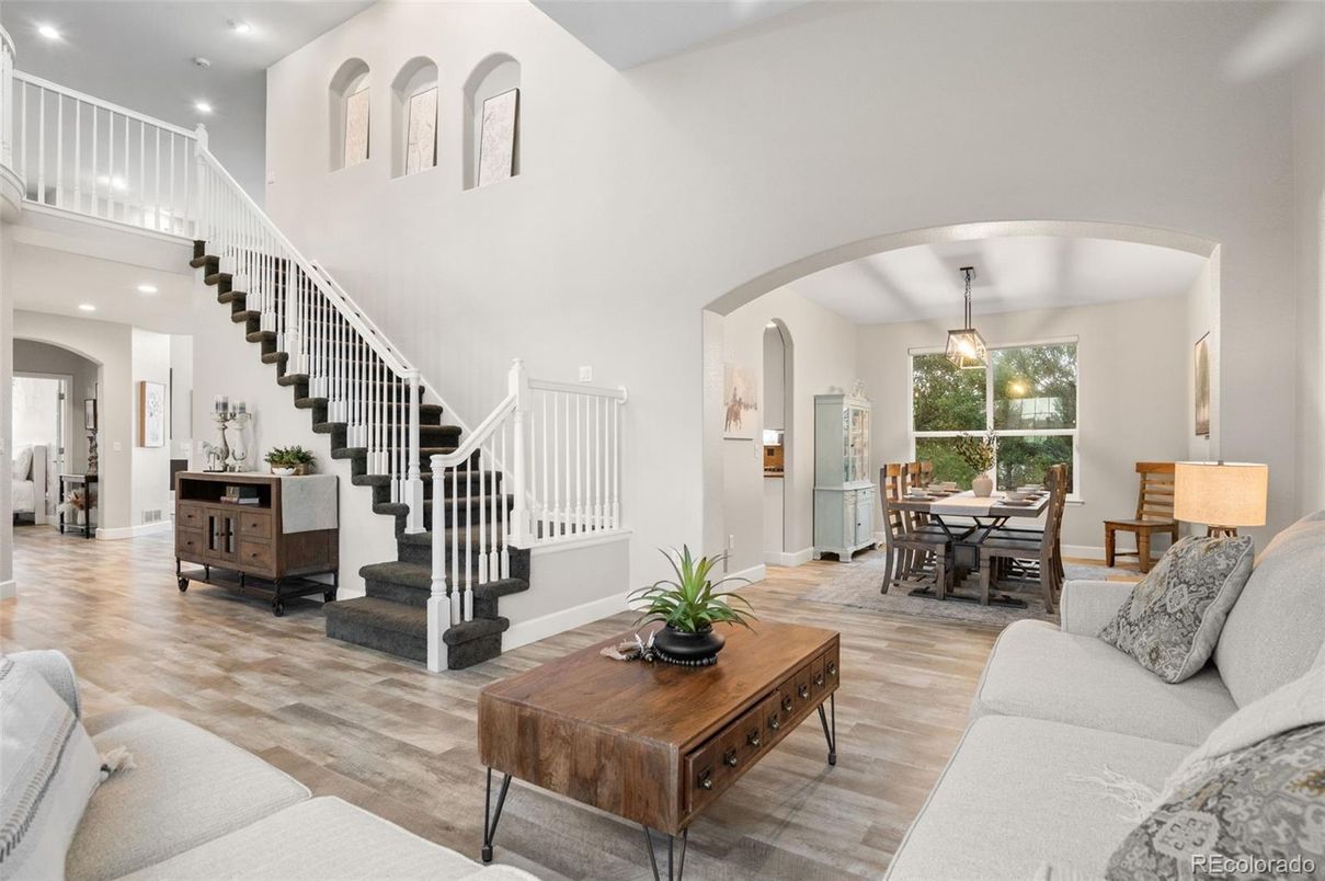Dining room, Interior, Living room, Pendant Lights, Recessed Lighting, Wood Texture Flooring