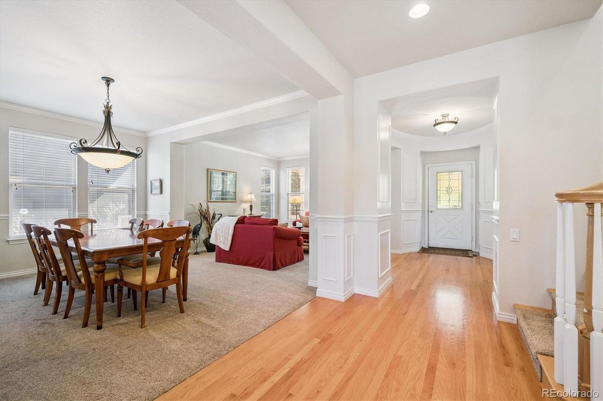 Dining room, Interior, Living room, Pendant Lights, Recessed Lighting, Wood Texture Flooring