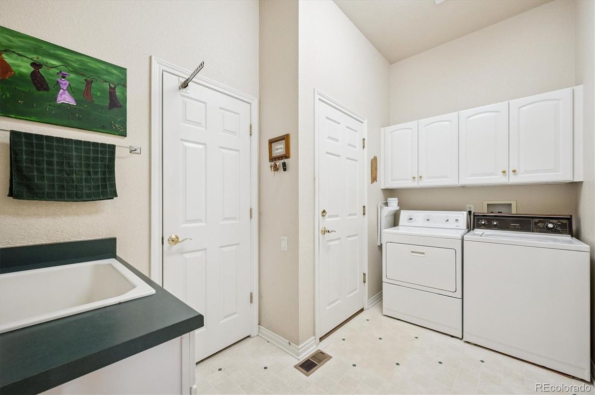 Interior, Washer