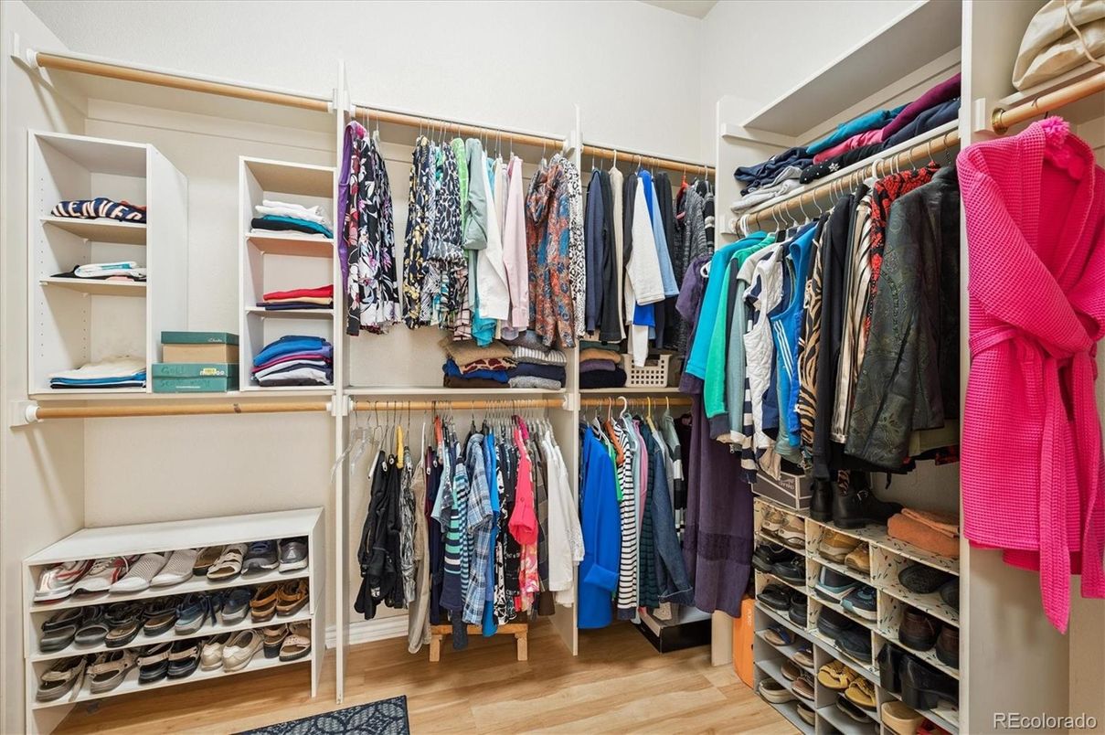Interior, Walk-in Closets, Wood Texture Flooring
