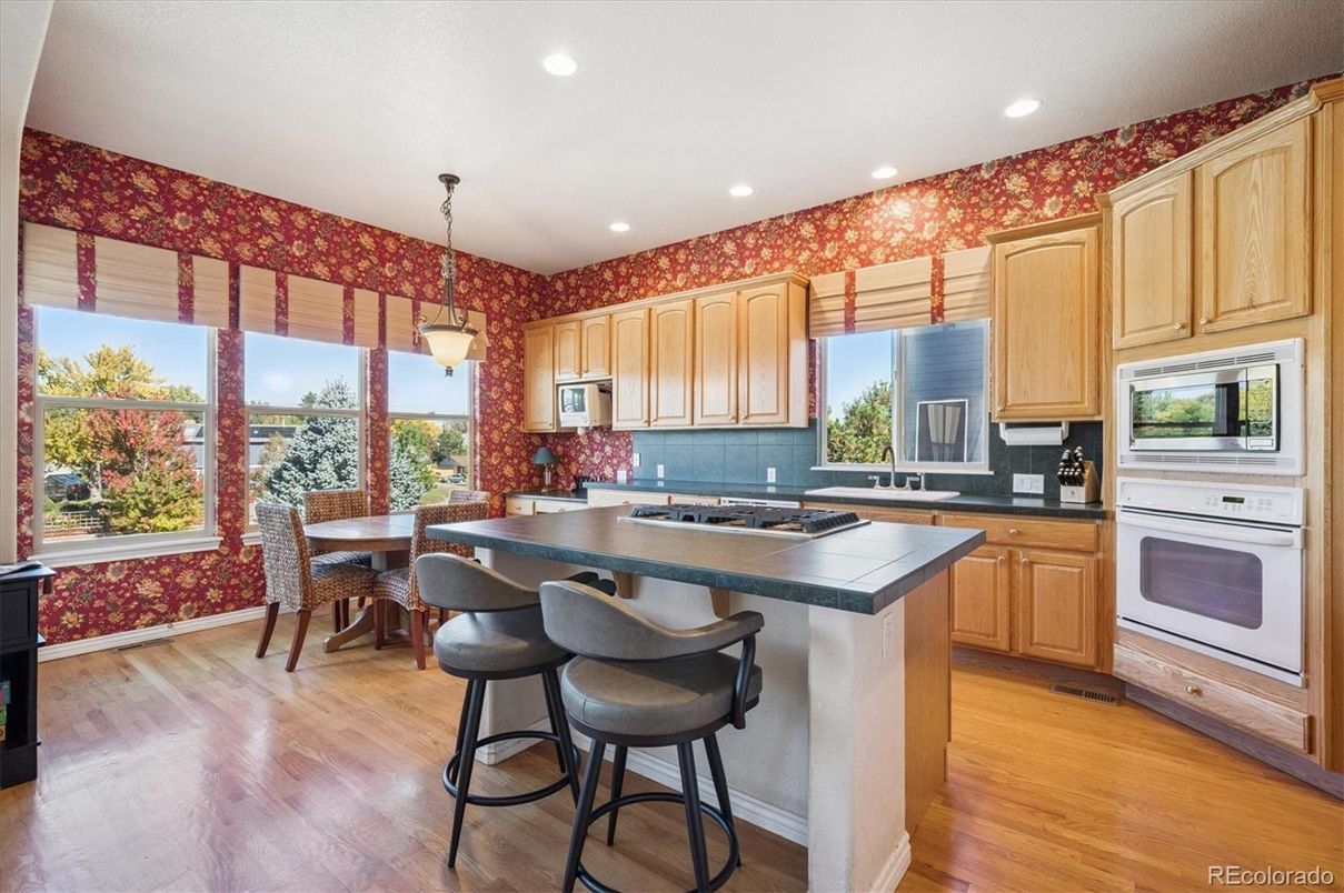 Dining room, Interior, Kitchen, Pendant Lights, Recessed Lighting, Wood Texture Flooring