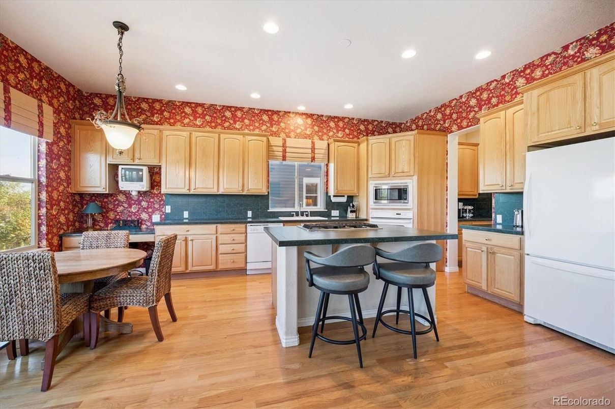 Dining room, Interior, Kitchen, Pendant Lights, Recessed Lighting, Wood Texture Flooring