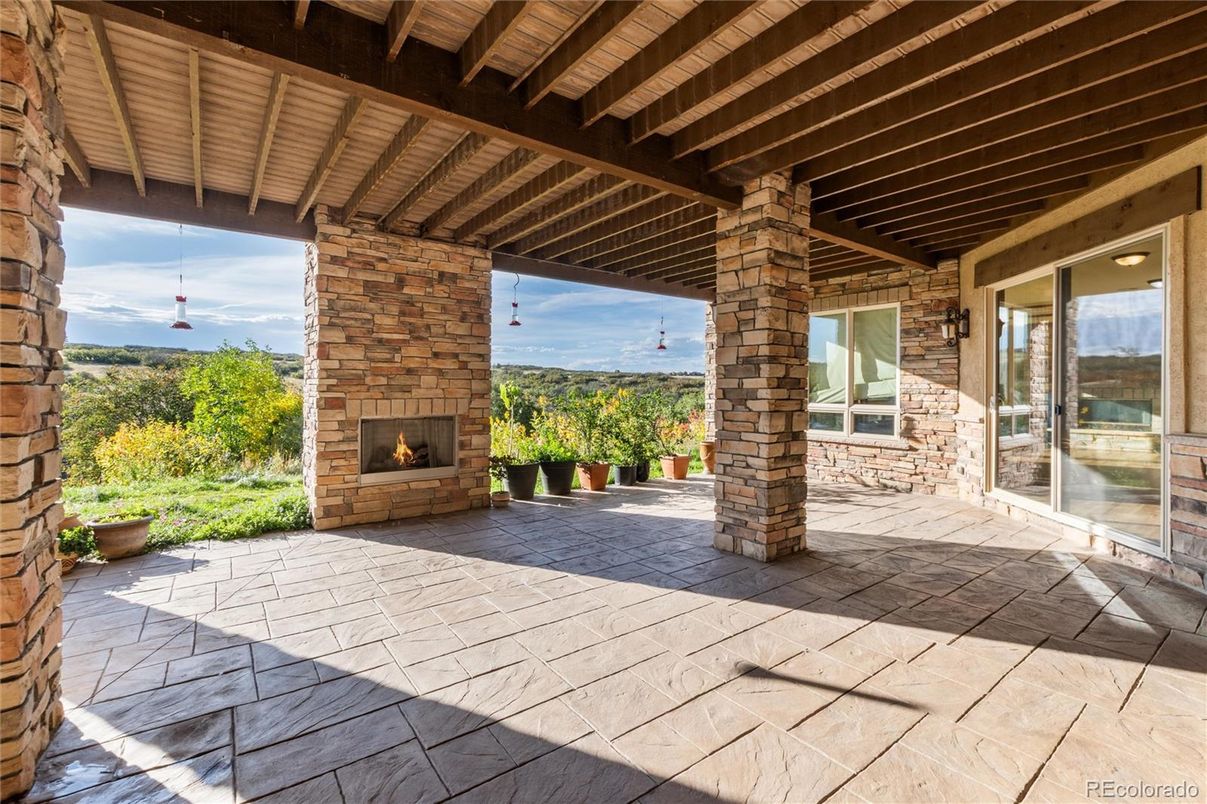 Exterior, Fireplace