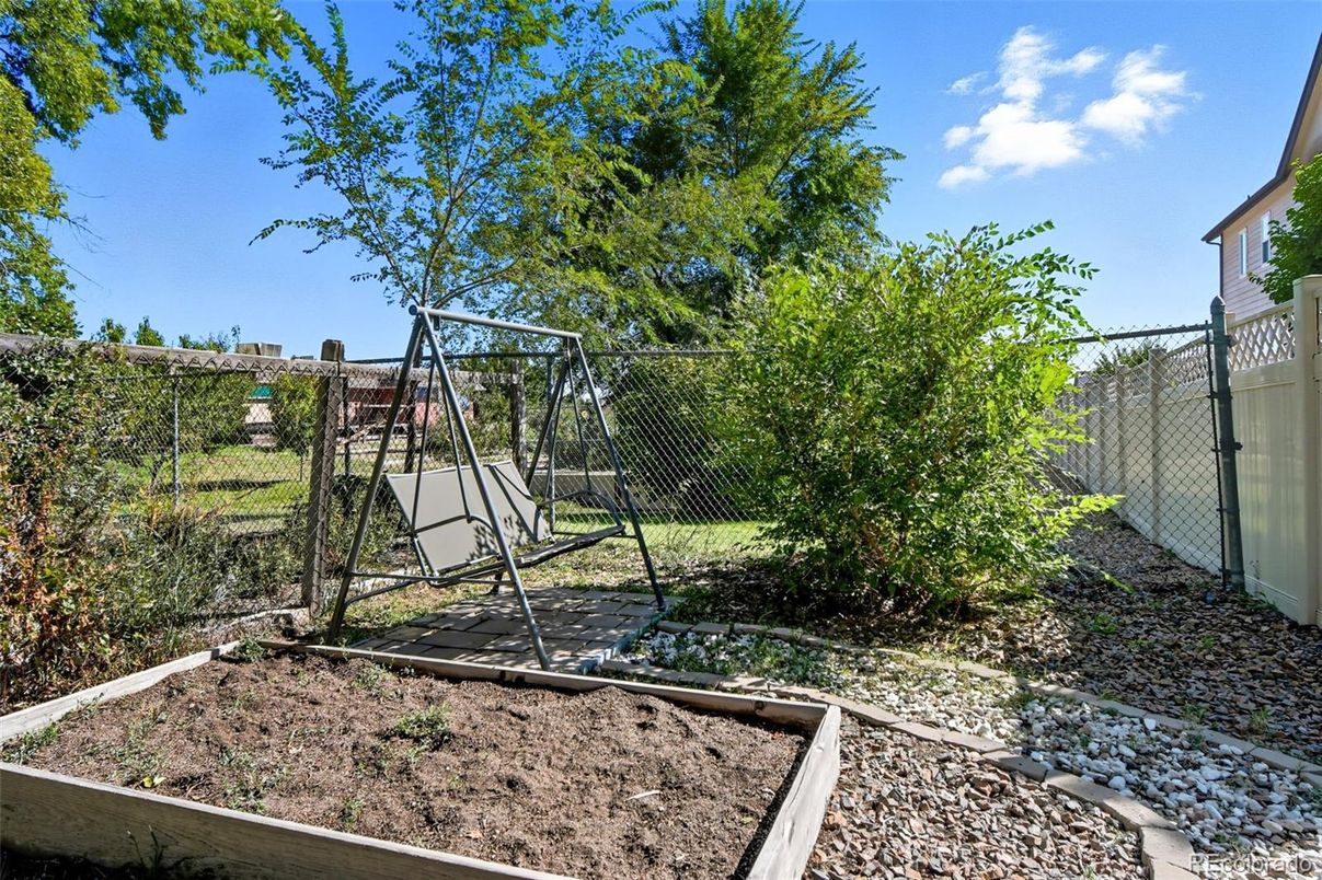 Backyard, Exterior, Playground