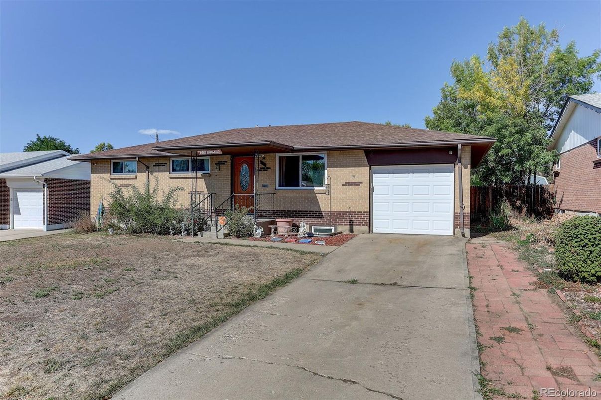 Attached, Exterior, Facade, Brick Facade, Ranch
