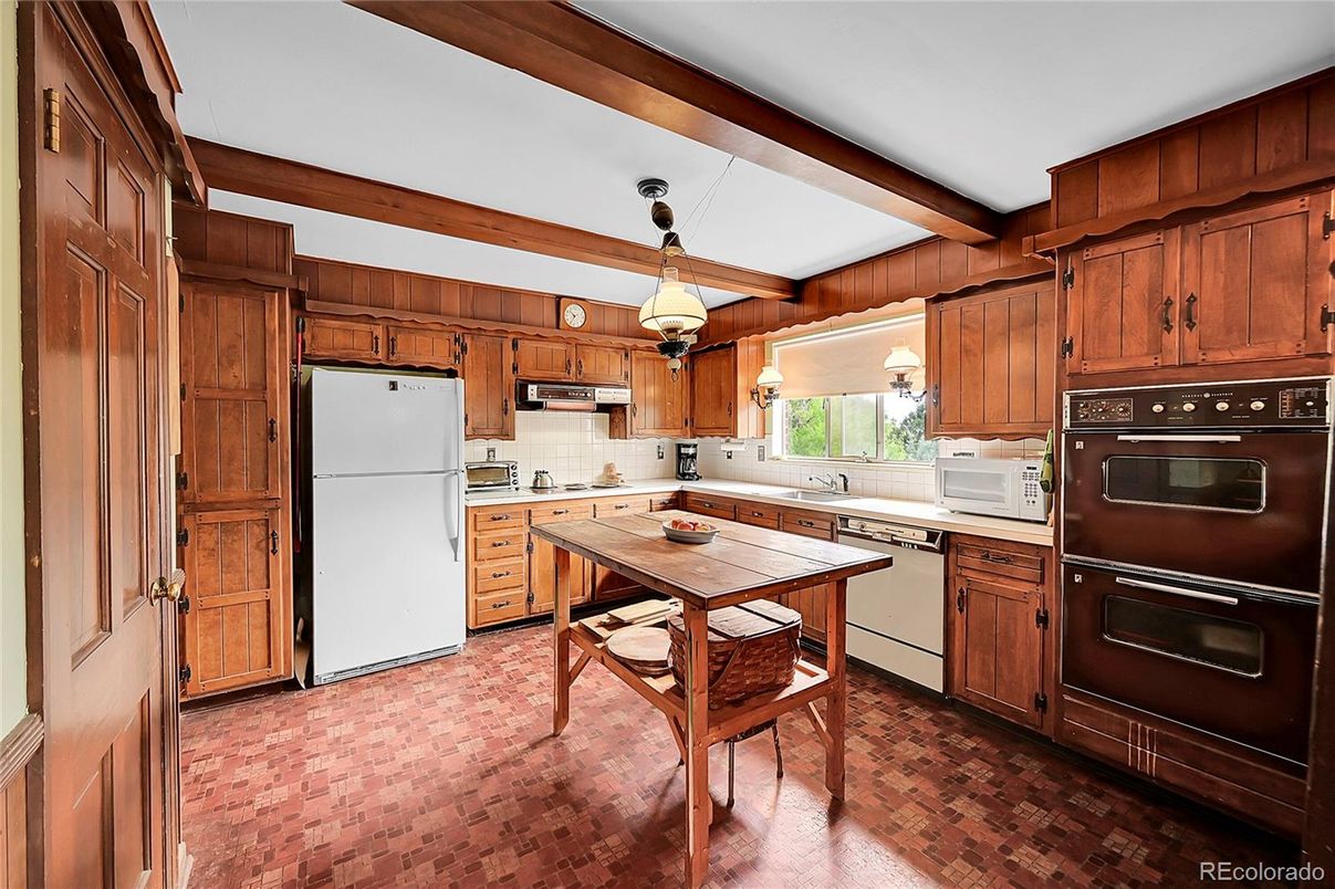 Dining room, Interior, Kitchen, Pendant Lights, Wood Texture Flooring