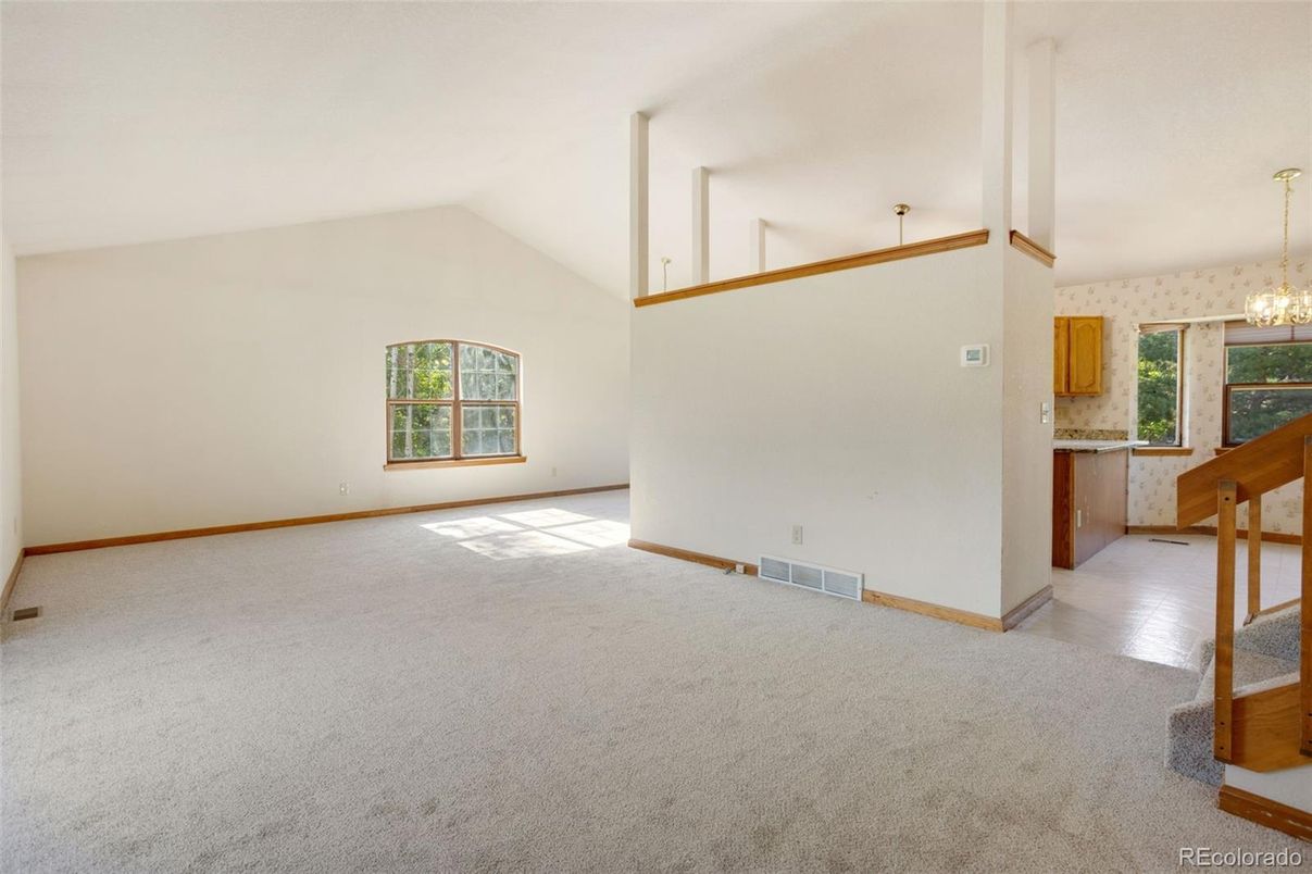 Chandelier, Empty room, Interior, Pendant Lights