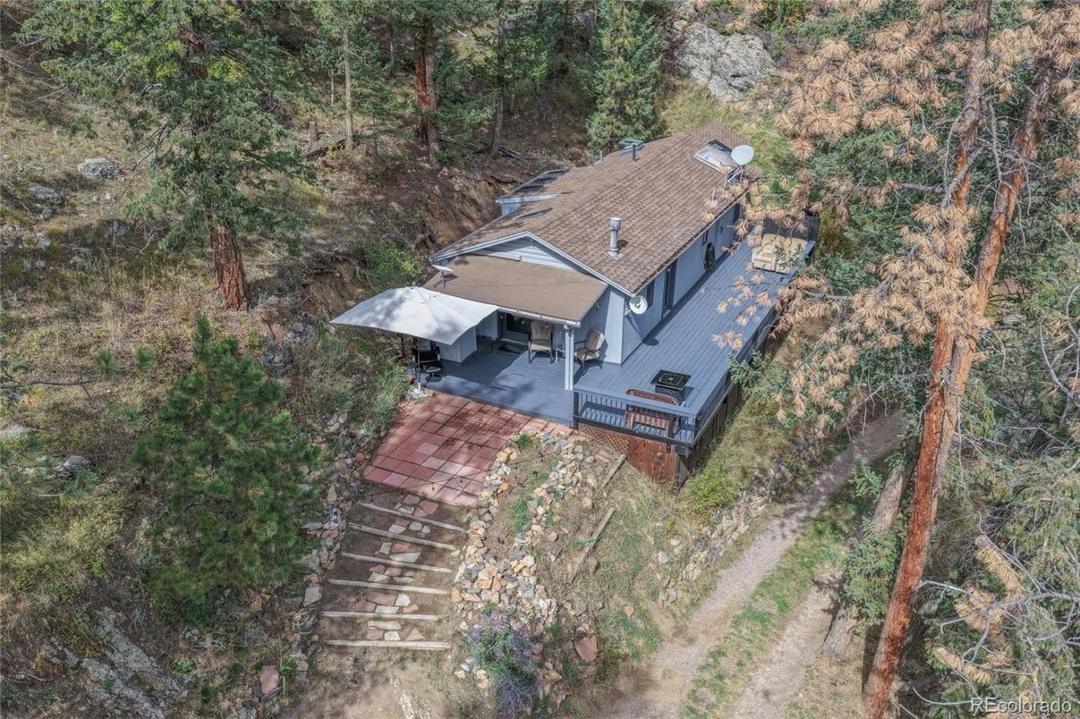 Exterior, Drone