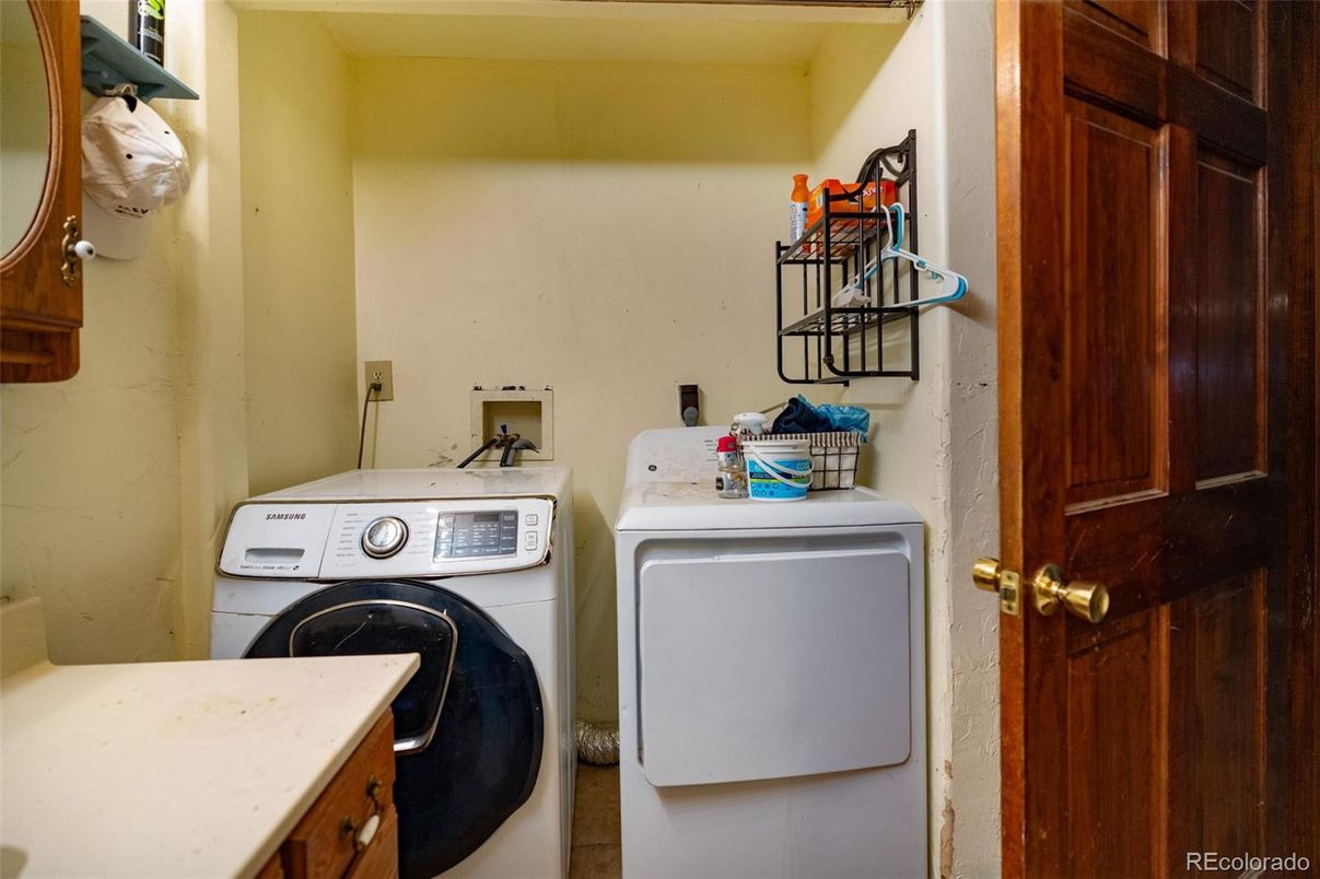 Interior, Washer