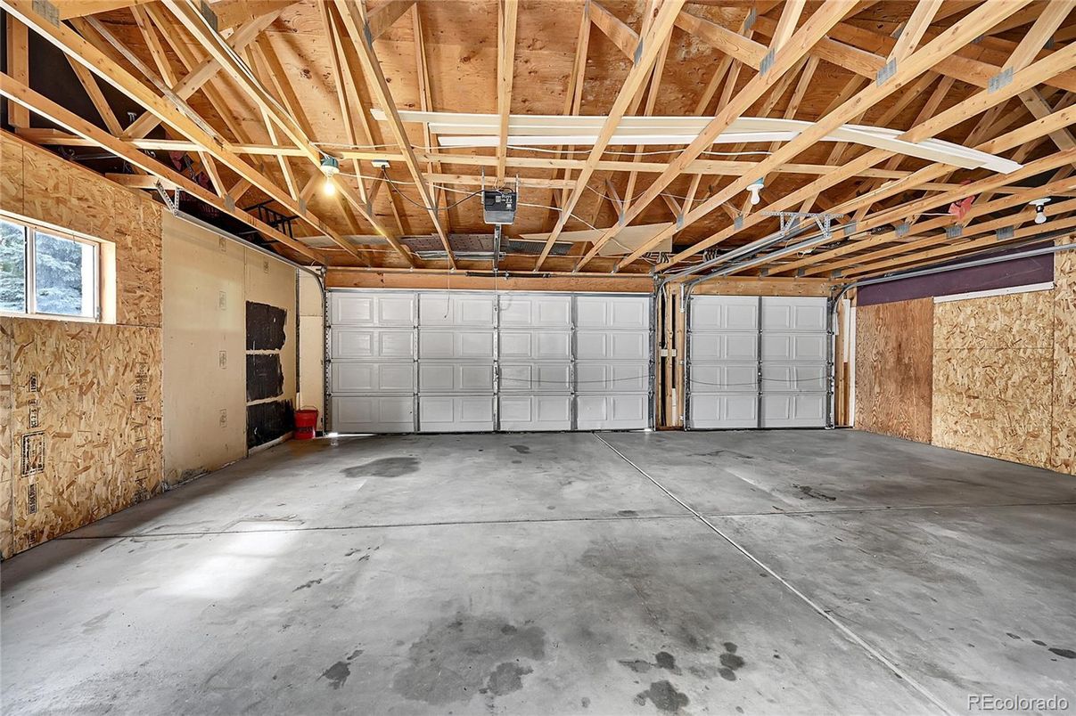 Garage, Interior, Wooden Beams, Wooden Ceilings
