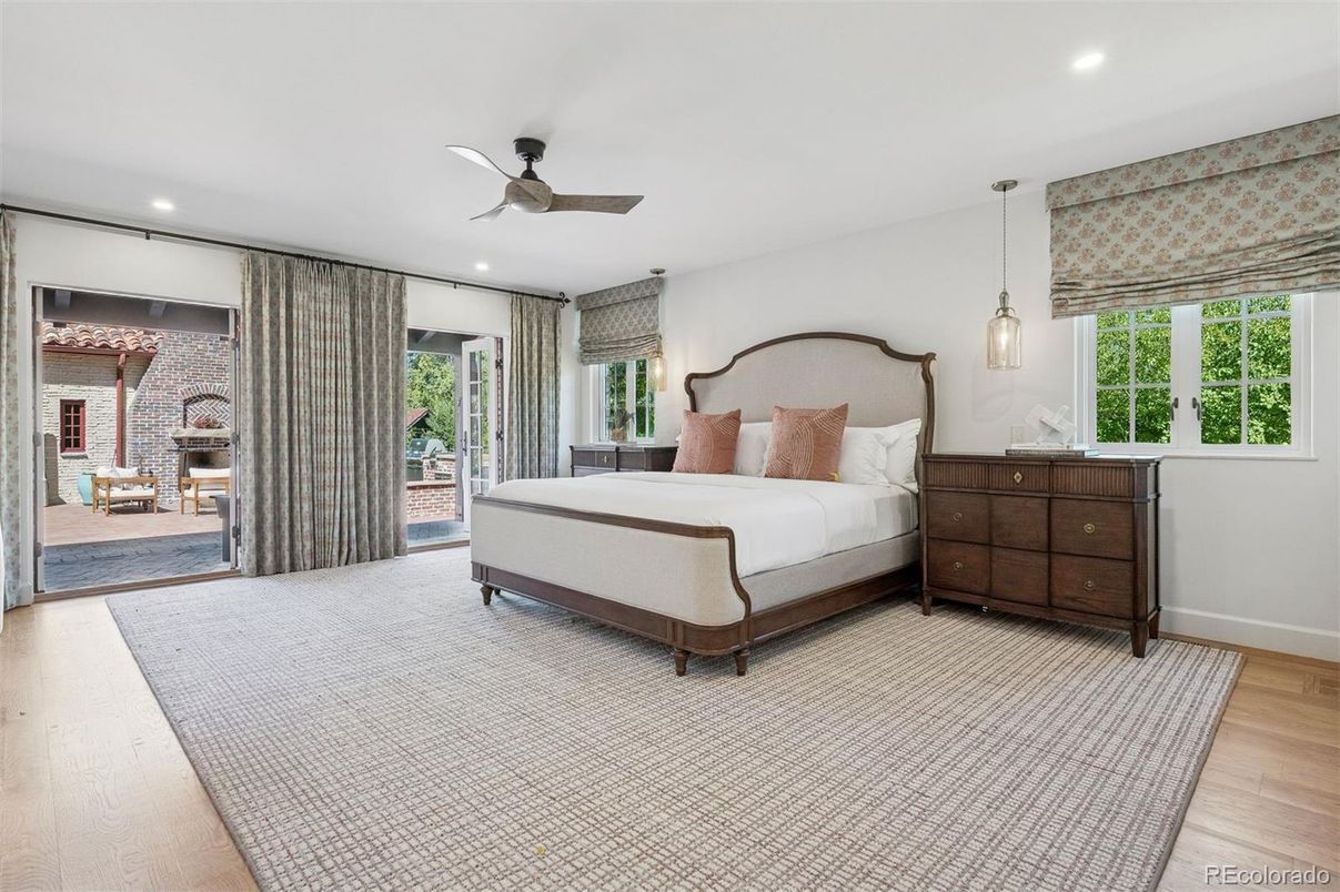 Bedroom, Interior, Pendant Lights, Recessed Lighting, Wood Texture Flooring