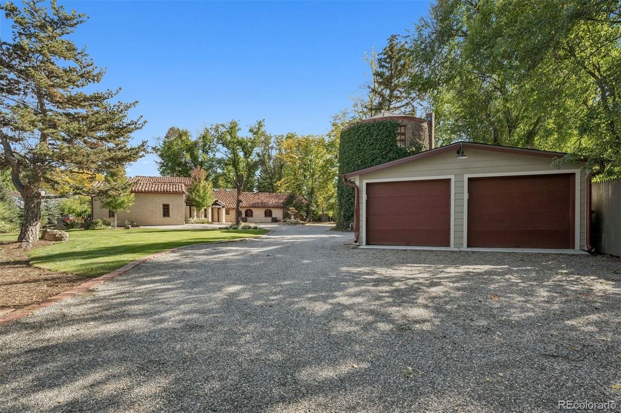 Backyard, Detached Garage, Exterior