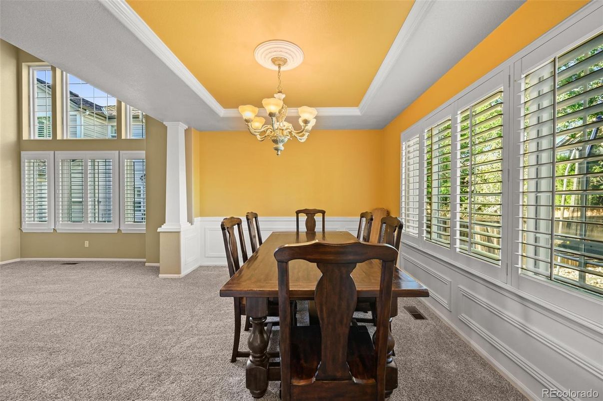 Chandelier, Dining room, Interior