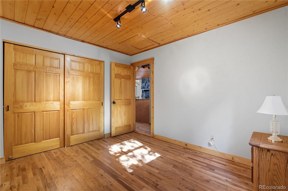 Empty room, Interior, Wooden Ceilings, Wood Texture Flooring