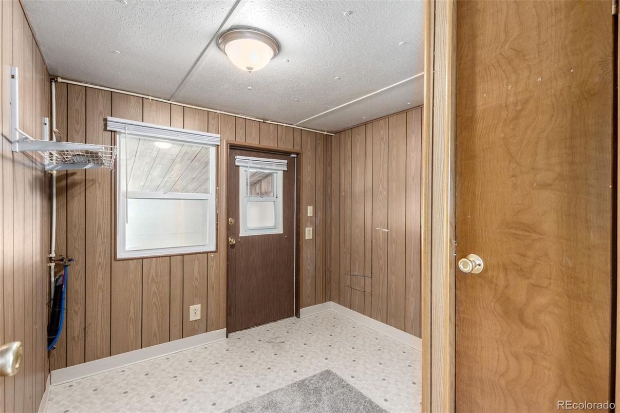 Empty room, Interior, Wooden Walls