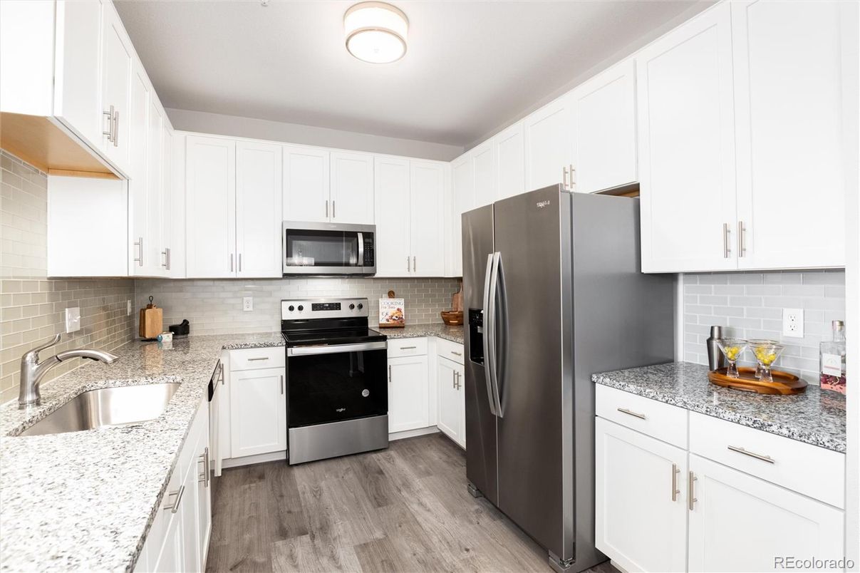 Interior, Kitchen, Stainless Steel Appliances, Wood Texture Flooring