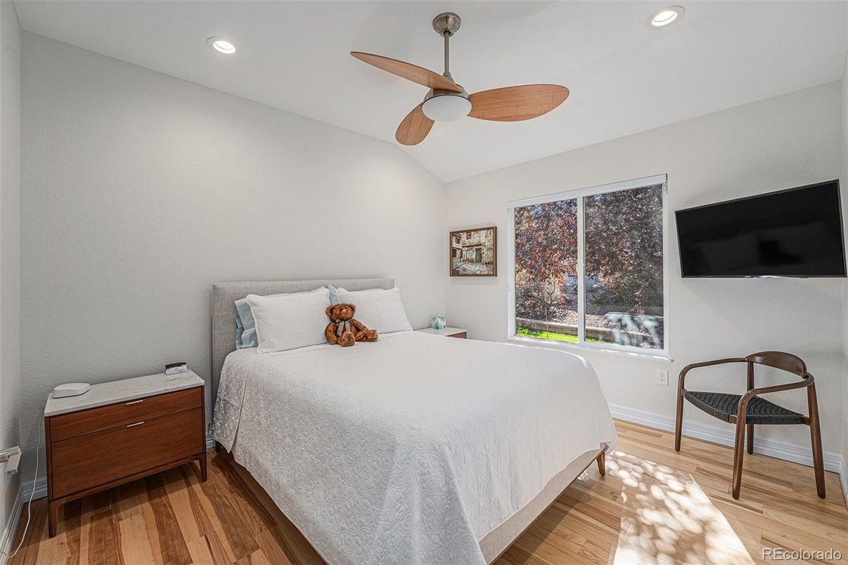 Bedroom, Interior, Recessed Lighting, Wood Texture Flooring