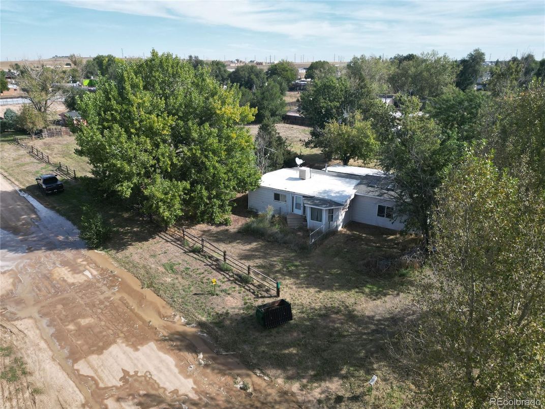 Exterior, Drone