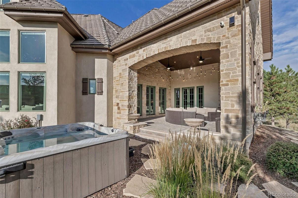 Exterior, Hot Tub
