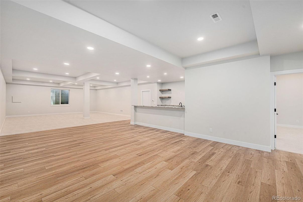 Empty room, Interior, Recessed Lighting, Wood Texture Flooring