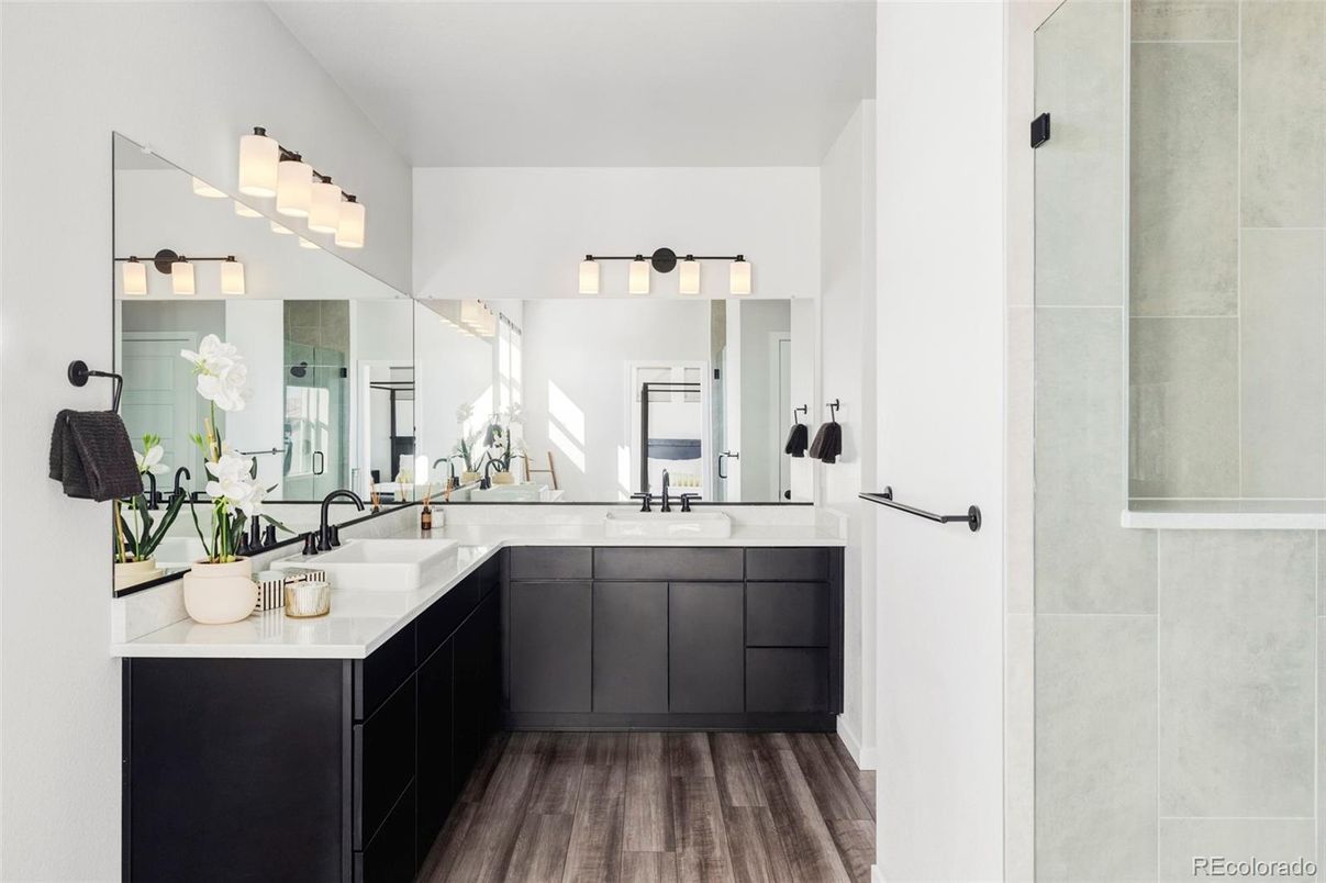 Bathroom, Dual Sink Vanities, Interior, Wood Texture Flooring