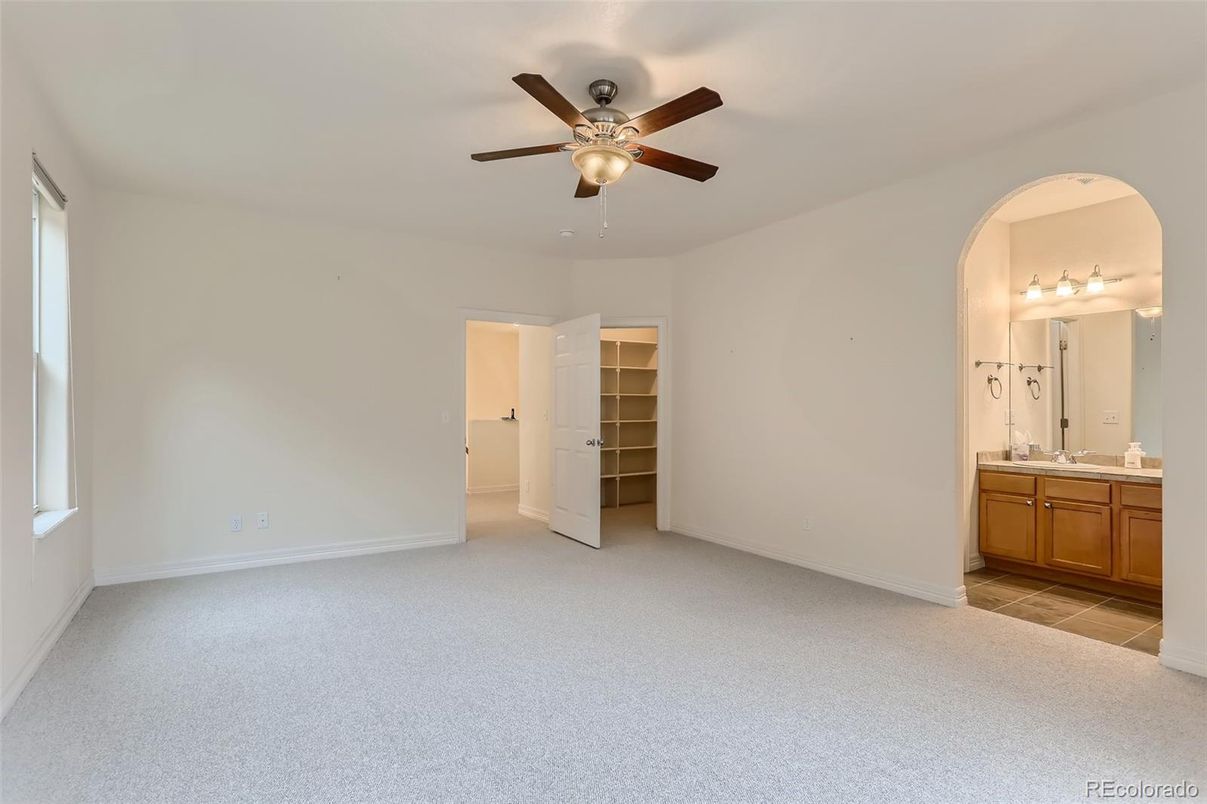 Bathroom, Empty room, Interior