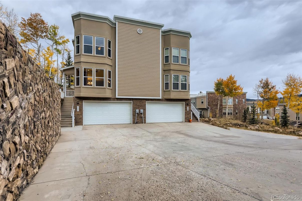 Attached, Exterior, Facade, Brick Facade, Modern