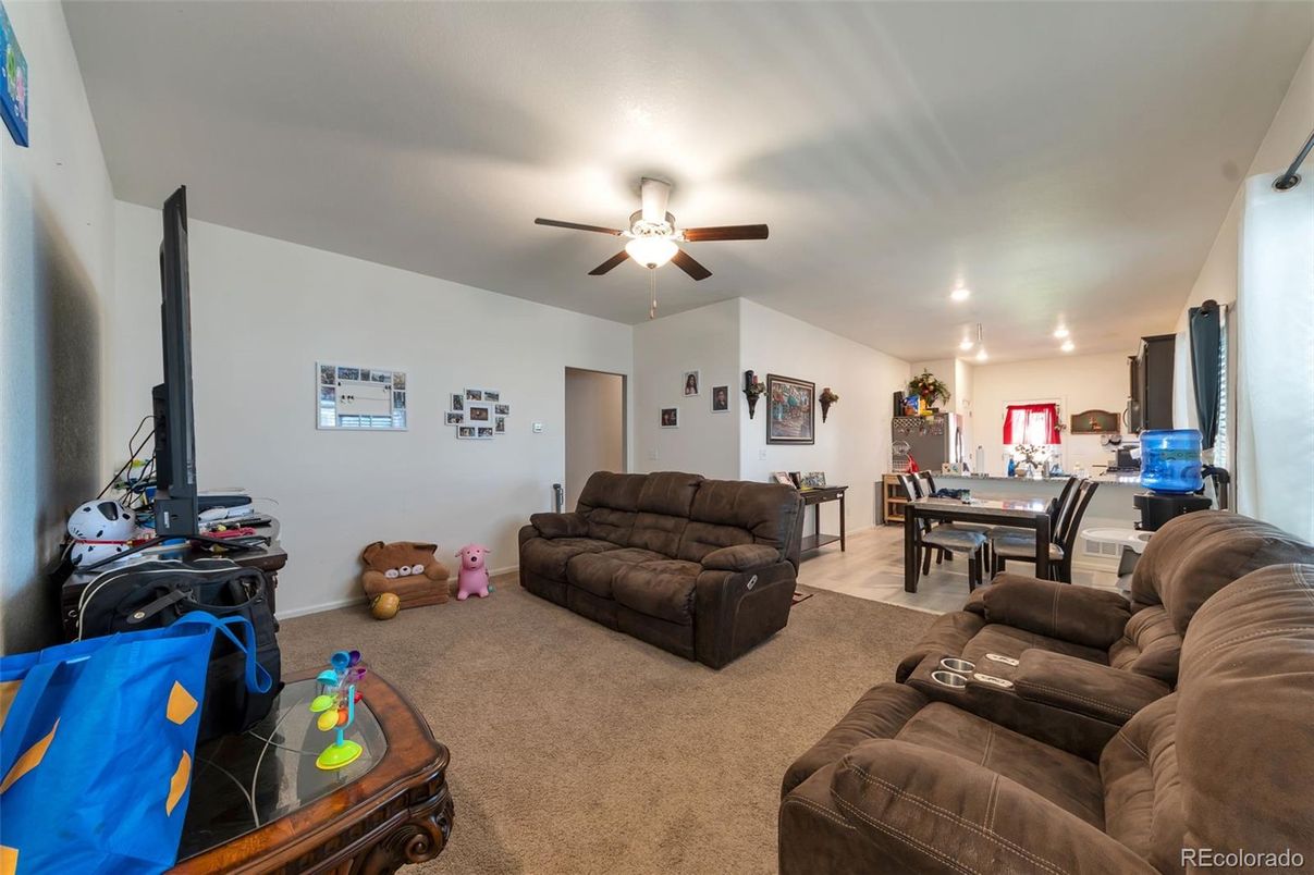 Dining room, Interior, Living room, Recessed Lighting
