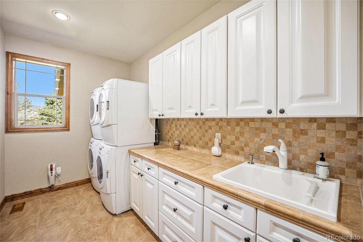 Interior, Recessed Lighting, Washer