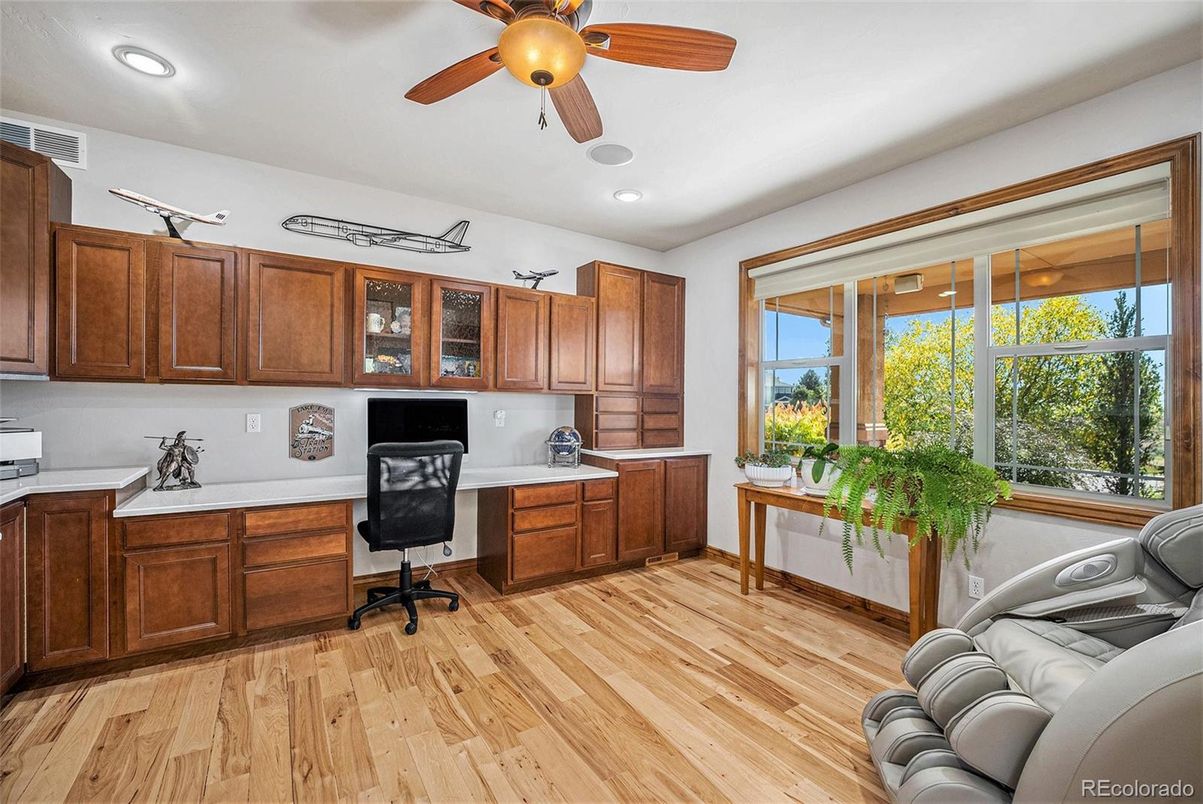 Home Office, Interior, Recessed Lighting, Wood Texture Flooring