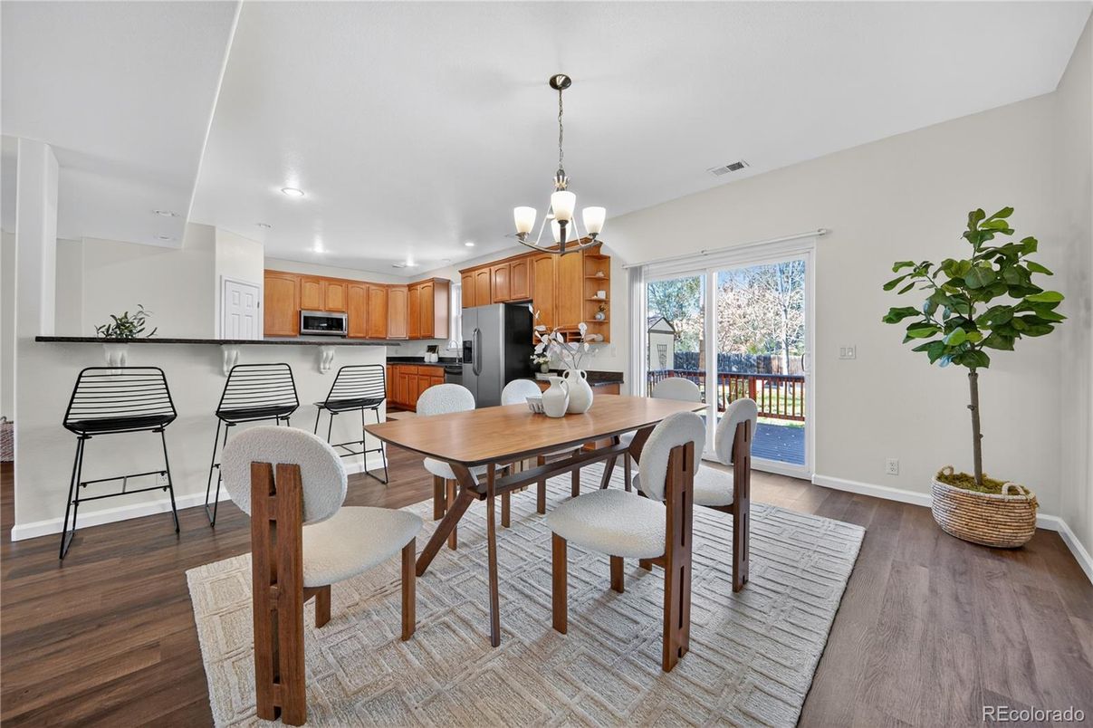 Dining room, Interior, Kitchen, Pendant Lights, Recessed Lighting, Wood Texture Flooring