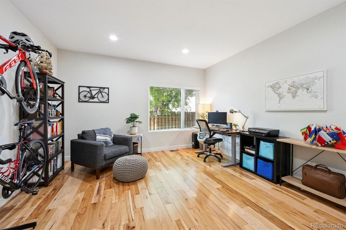 Home Office, Interior, Recessed Lighting, Wood Texture Flooring