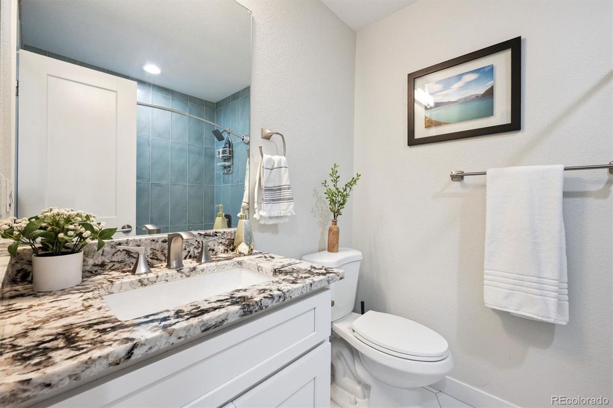 Bathroom, Interior, Recessed Lighting