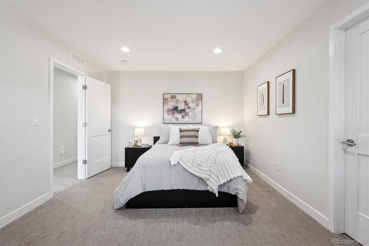 Bedroom, Interior, Recessed Lighting
