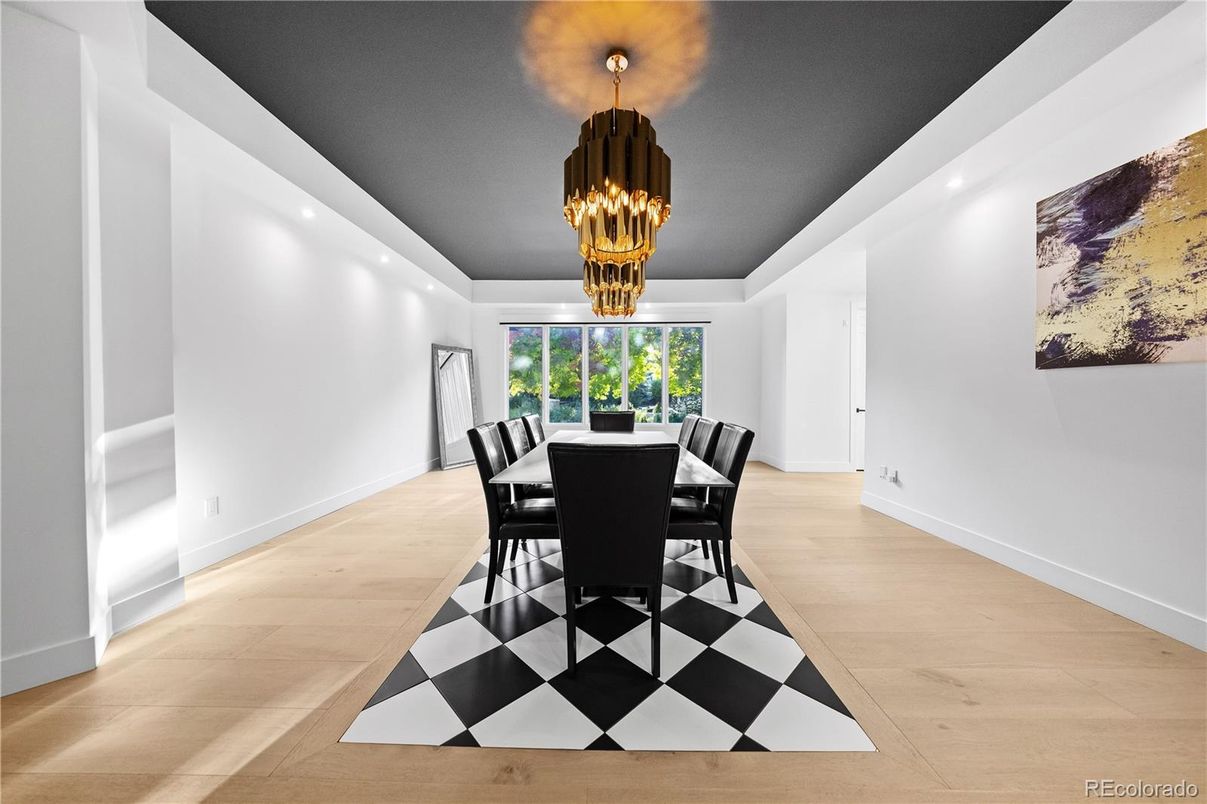 Chandelier, Dining room, Interior, Recessed Lighting, Wood Texture Flooring