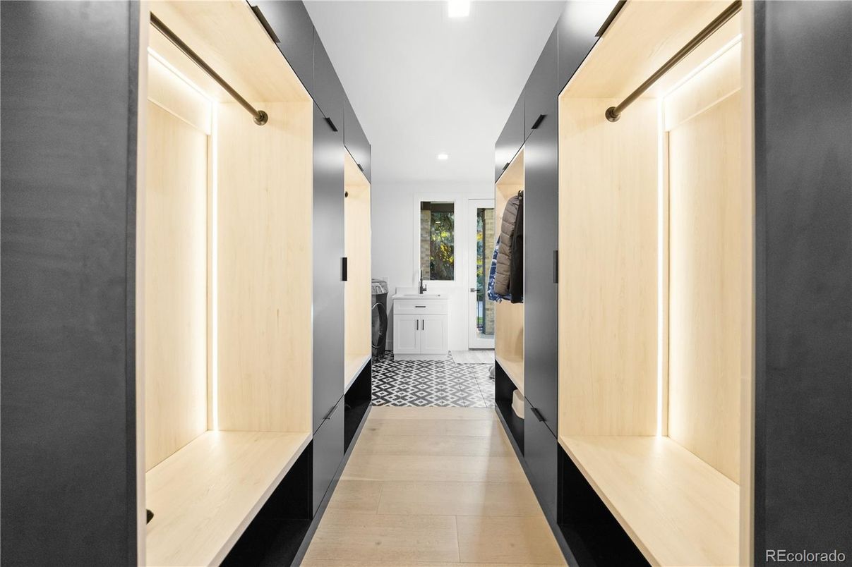 Interior, Recessed Lighting