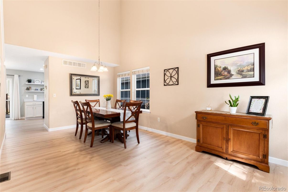 Dining room, Interior, Kitchen, Pendant Lights, Recessed Lighting, Wood Texture Flooring