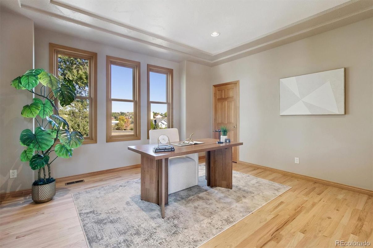 Home Office, Interior, Recessed Lighting, Wood Texture Flooring