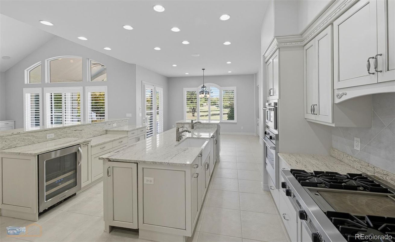Chandelier, Interior, Kitchen, Recessed Lighting, Stainless Steel Appliances