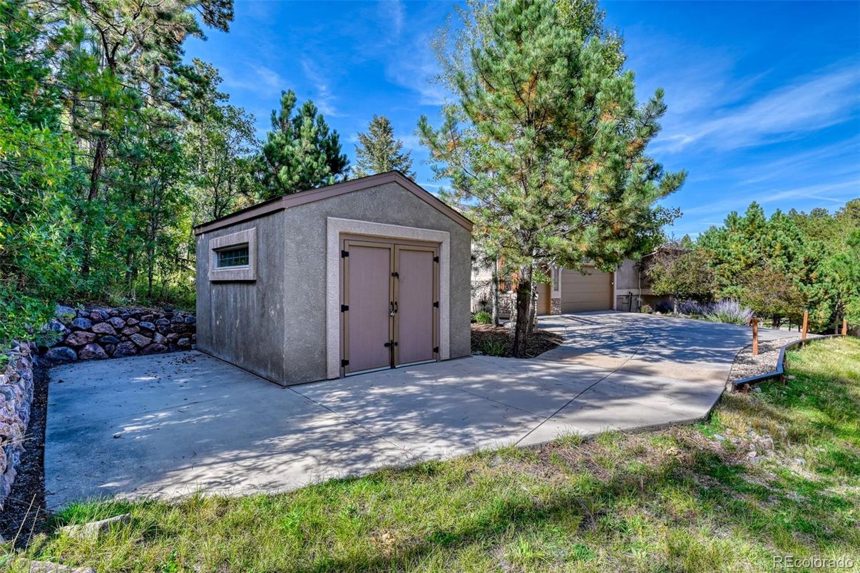 Backyard, Detached Garage, Exterior