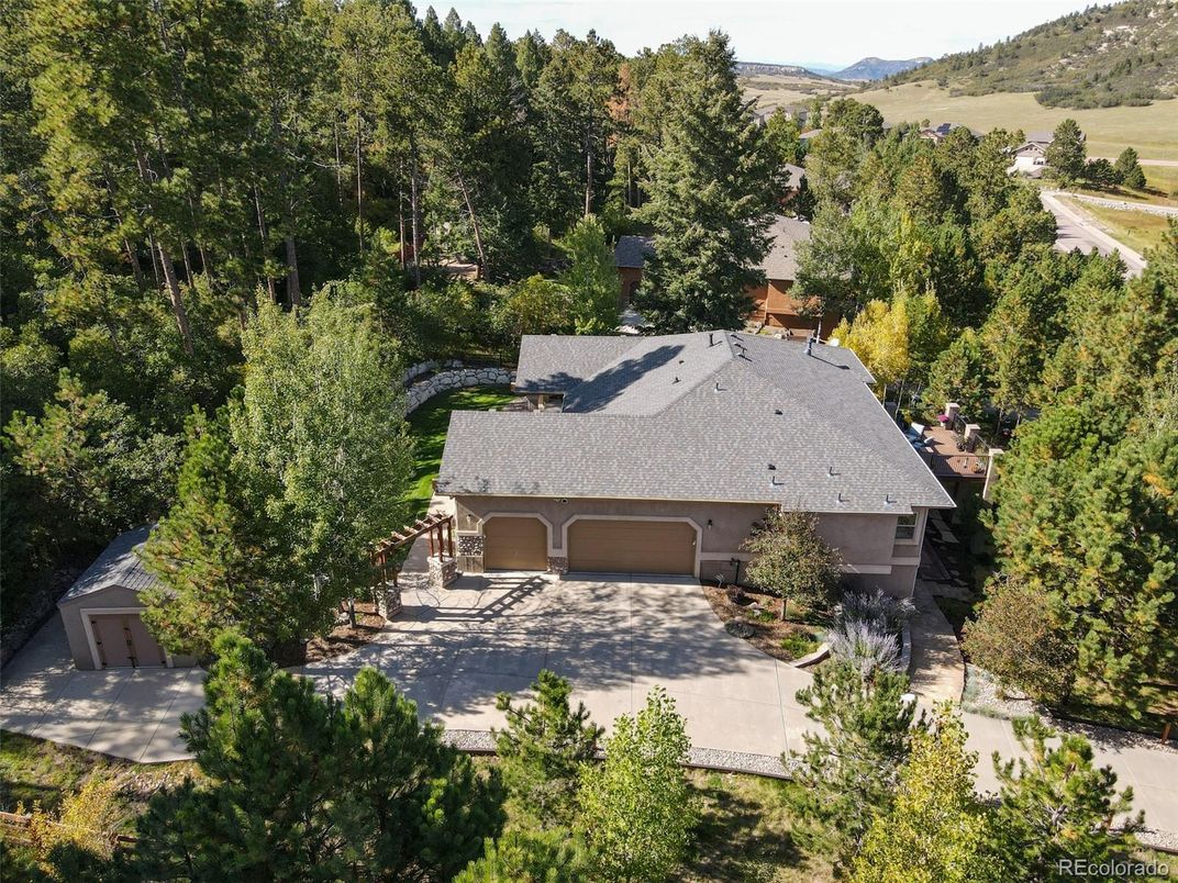 Exterior, Drone