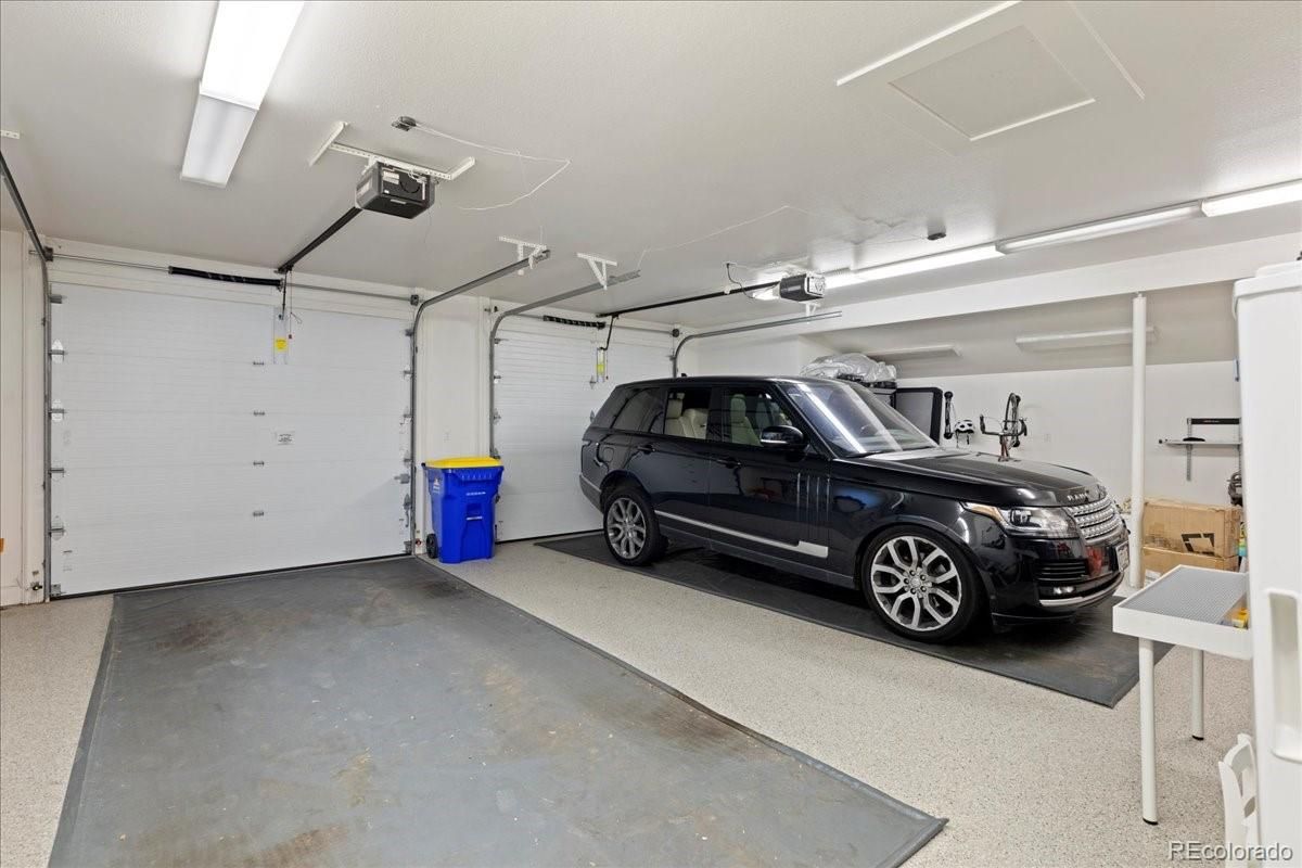 Garage, Interior