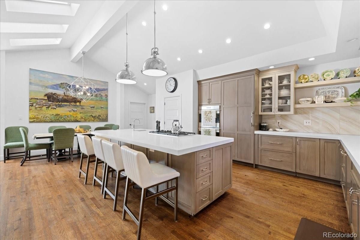 Dining room, Interior, Kitchen, Pendant Lights, Recessed Lighting, Wood Texture Flooring