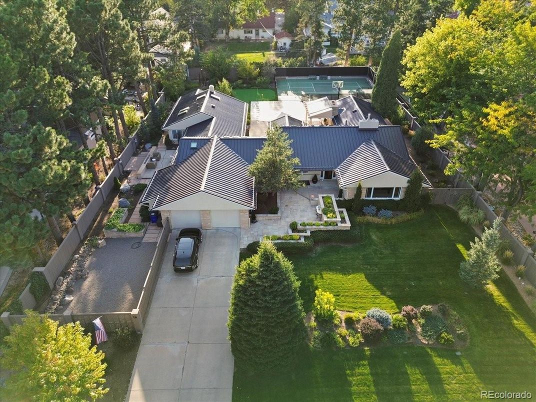 Exterior, Drone
